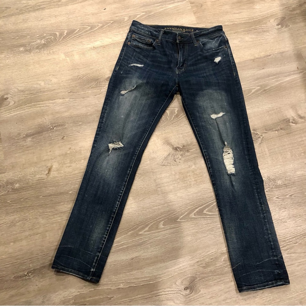 American Eagle men’s extreme flex straight leg dark wash distressed jeans, 30x32